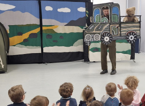 Wycieczka na spektakl pt. "Miś Wojtek"