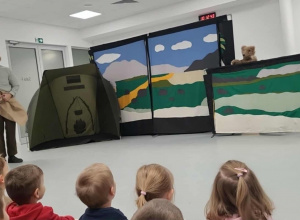 Na przedszkolnej scenie