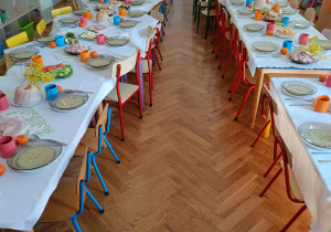 Gotowe stoły wielkanocne.