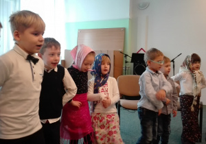 Dzieci śpiewają